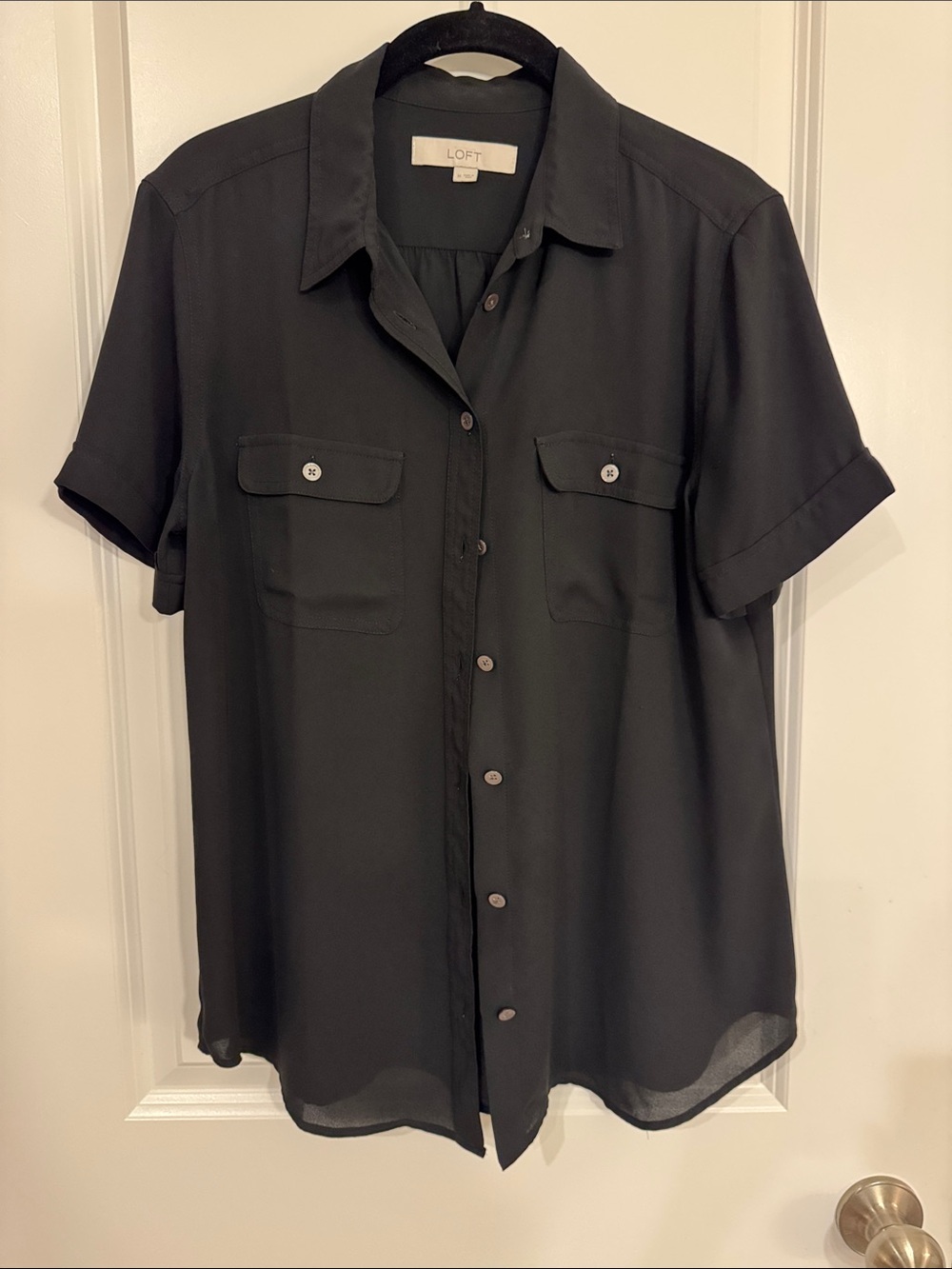 LOFT Black Short-Sleeve Button-Down Shirt